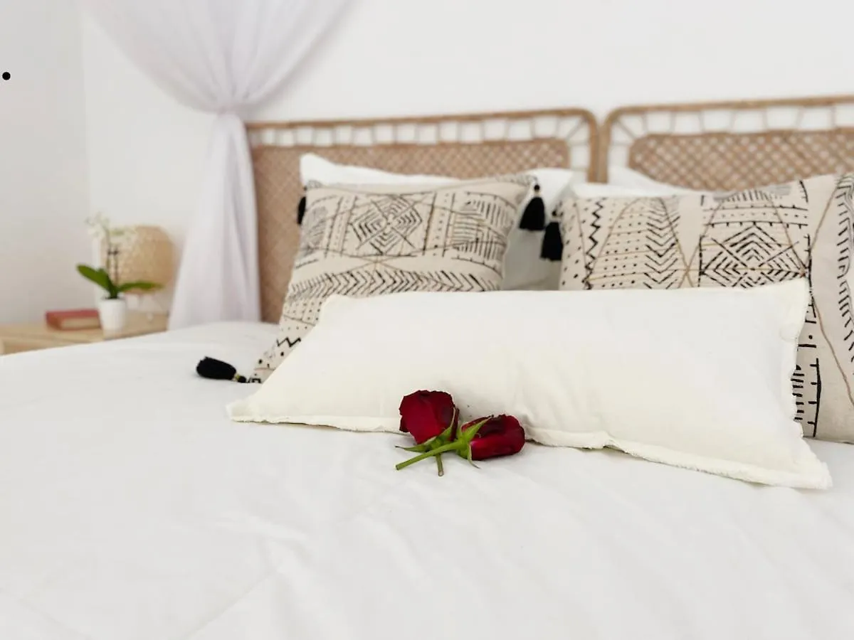 Casa Romantica - Romantic Home Close To The Beach 라고스